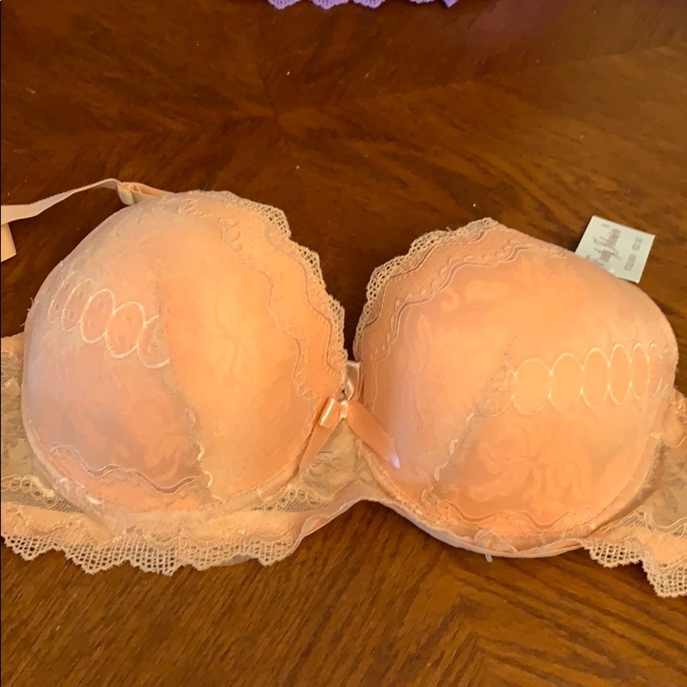 Emily Johnson bra size 34D new with tag